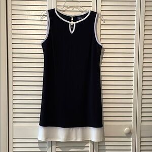 Elegant Black and White Sleeveless Dress